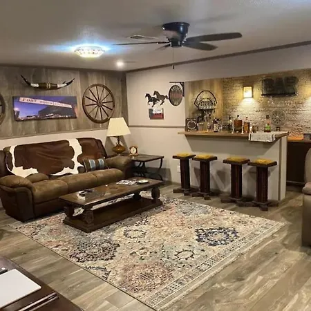 Villa Stockyards! Walk 3 Blocks-Ranch House Sleeps 8 à Fort Worth Extérieur photo