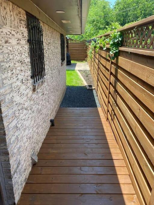 Stockyards! Walk 3 Blocks-ranch House Sleeps 8