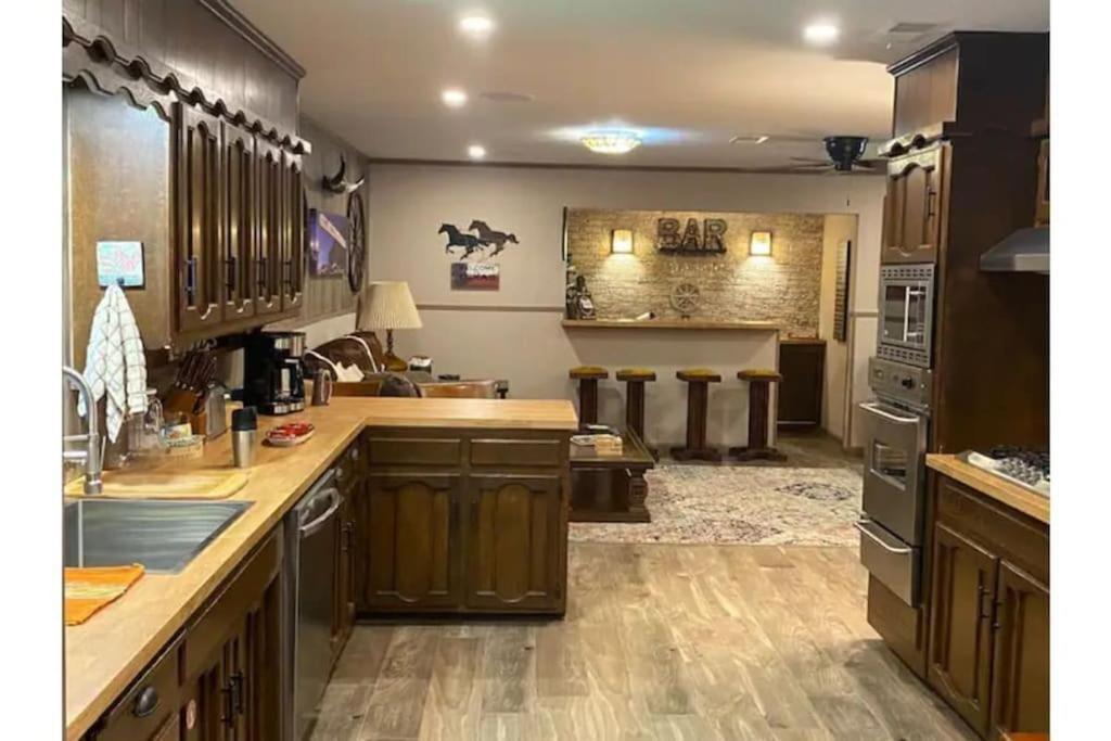 Stockyards! Walk 3 Blocks-ranch House Sleeps 8 Hébergement de vacances Fort Worth
