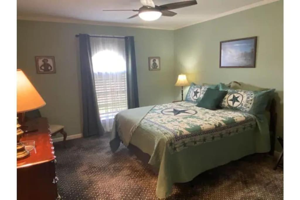 Stockyards! Walk 3 Blocks-ranch House Sleeps 8 Fort Worth